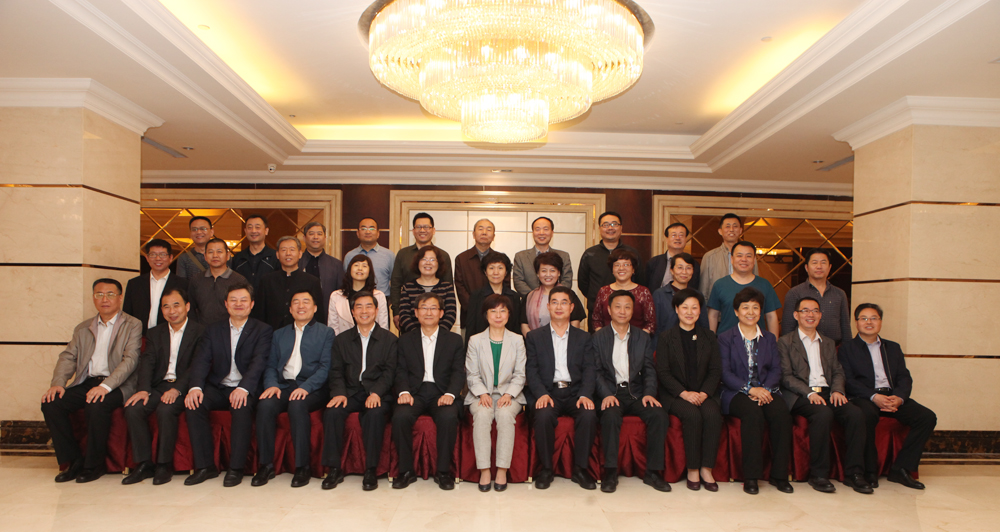 111北京市二龙路医院参加齐鲁区域肛肠医院联盟成立大会.jpg 111北京市二龙路医院参加齐鲁区域肛肠医院联盟成立大会.jpg