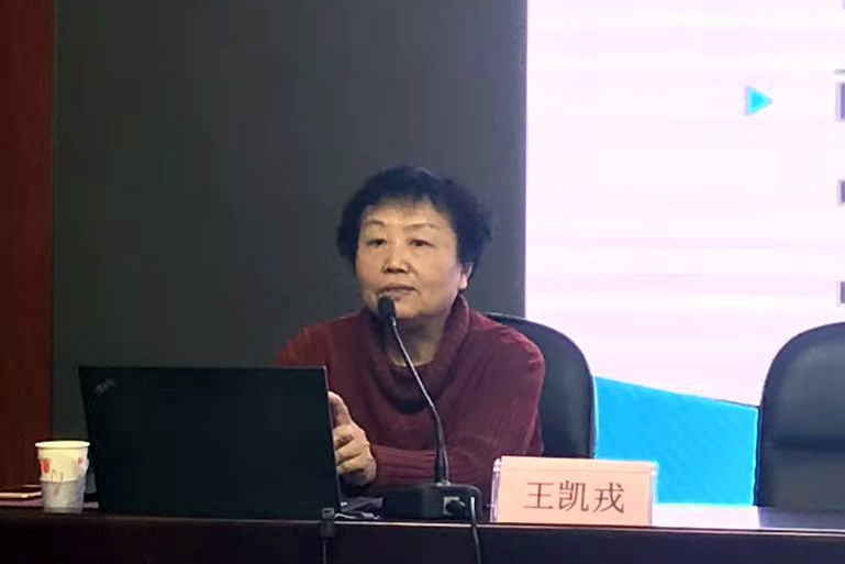 1法律培训1副本.jpg 1法律培训1副本.jpg