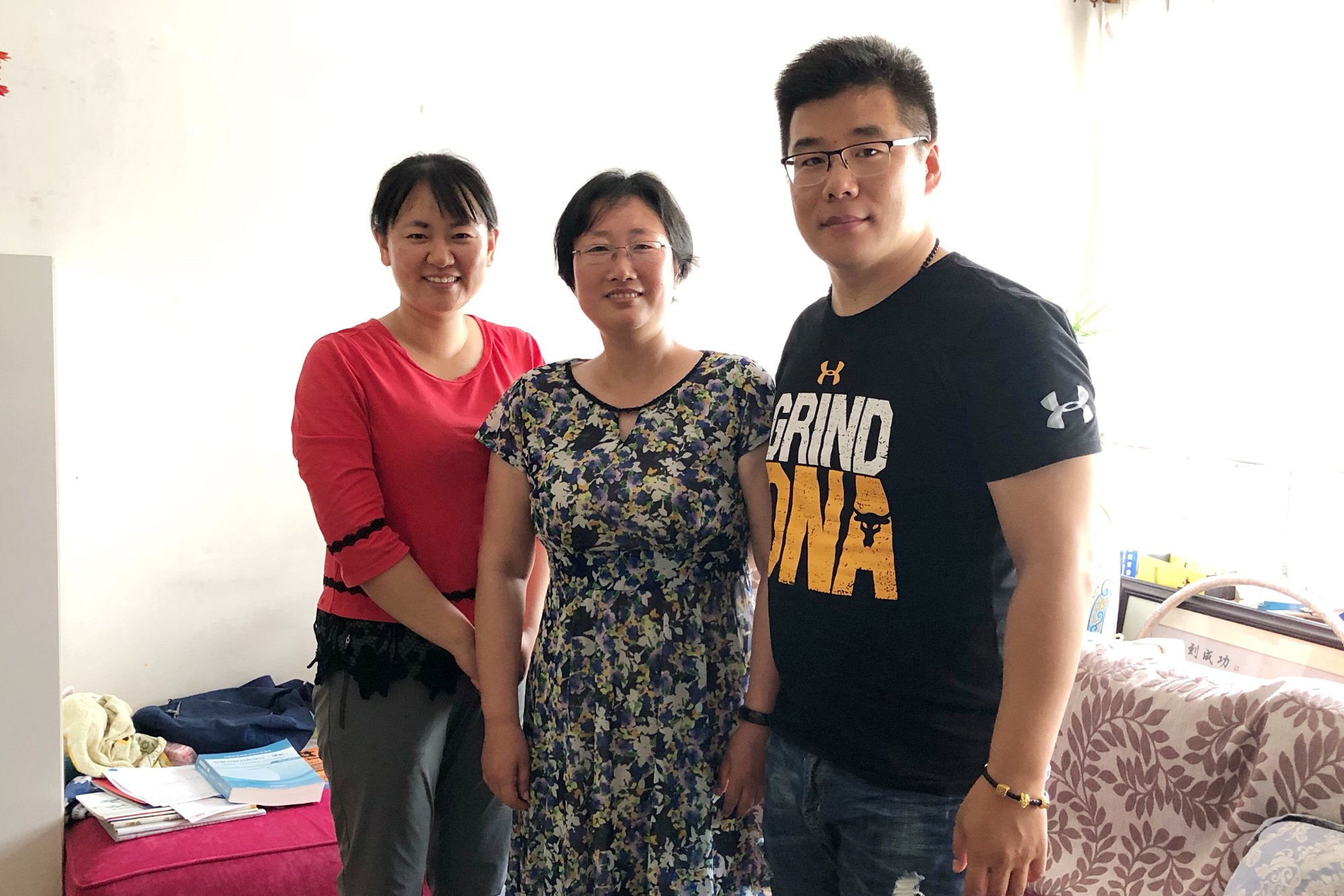 慰问张秋萍.jpg 慰问张秋萍.jpg